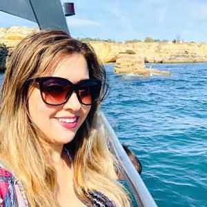 Meet your Posher, Romina